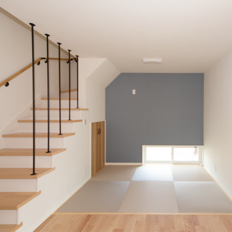 階段と畳スペース